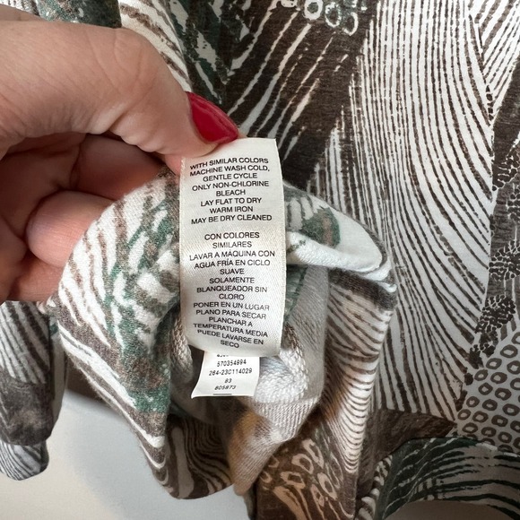 Weekends by Chico's Ray Graph Top 1 M Long Sleeve Printed Casual Alpine Green - Picture 10 of 10